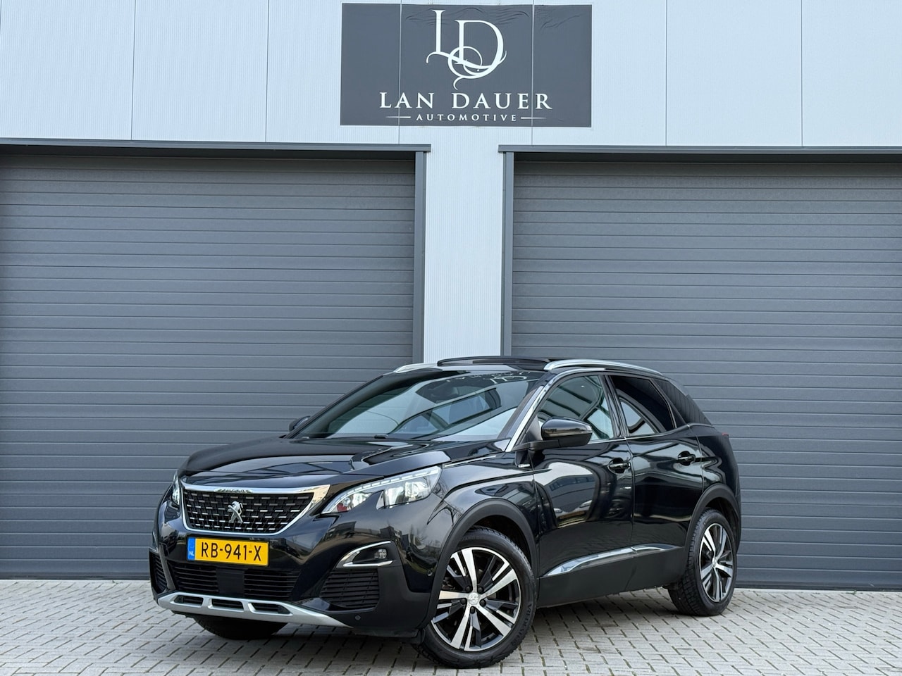 Peugeot 3008 - 1.6 e-THP GT Line / SCHUIFDAK / LEDER / TREKHAK - AutoWereld.nl
