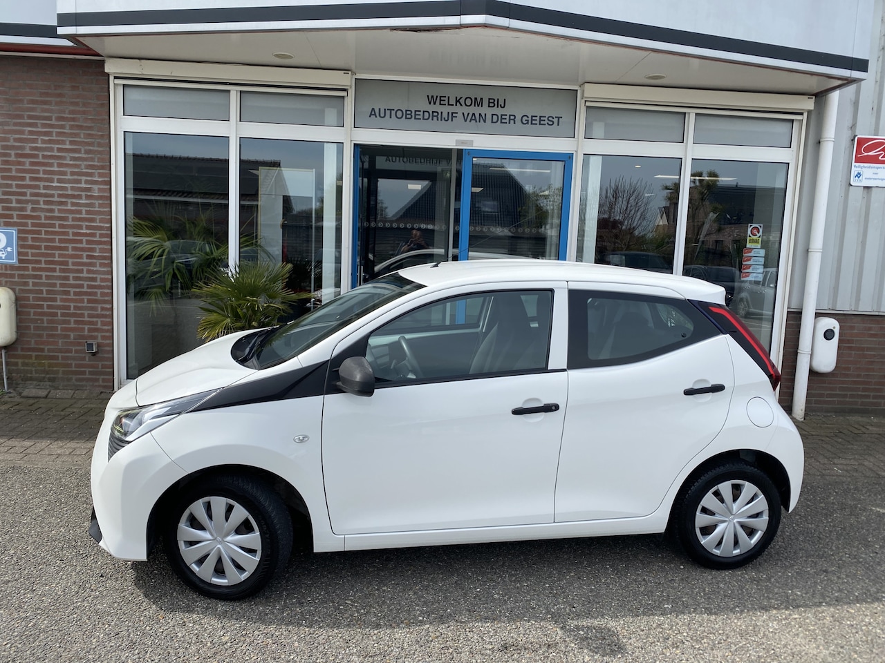 Toyota Aygo - 1.0 VVT-i x-fun 1.0 VVT-i x-fun - AutoWereld.nl