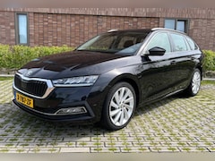Skoda Octavia Combi - 1.4 TSI iV PHEV Business Edition Trekhaak | Stoelverwarming | CarPlay/Android Auto | HUD | Keyless Entry | 18" | Dealer ond