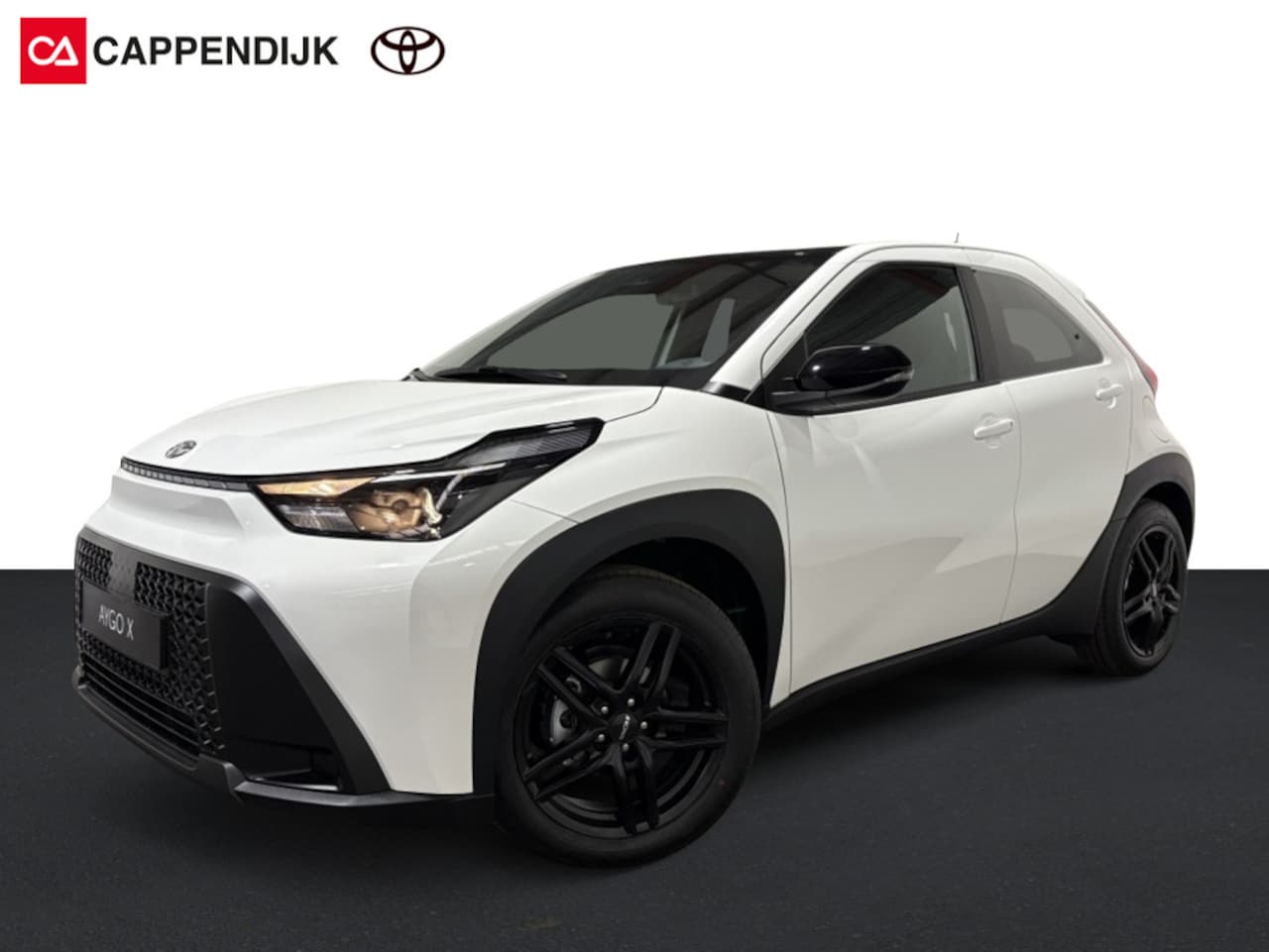 Toyota Aygo X - 15 HYDRID PLAY | BLACK & WHITE | - AutoWereld.nl