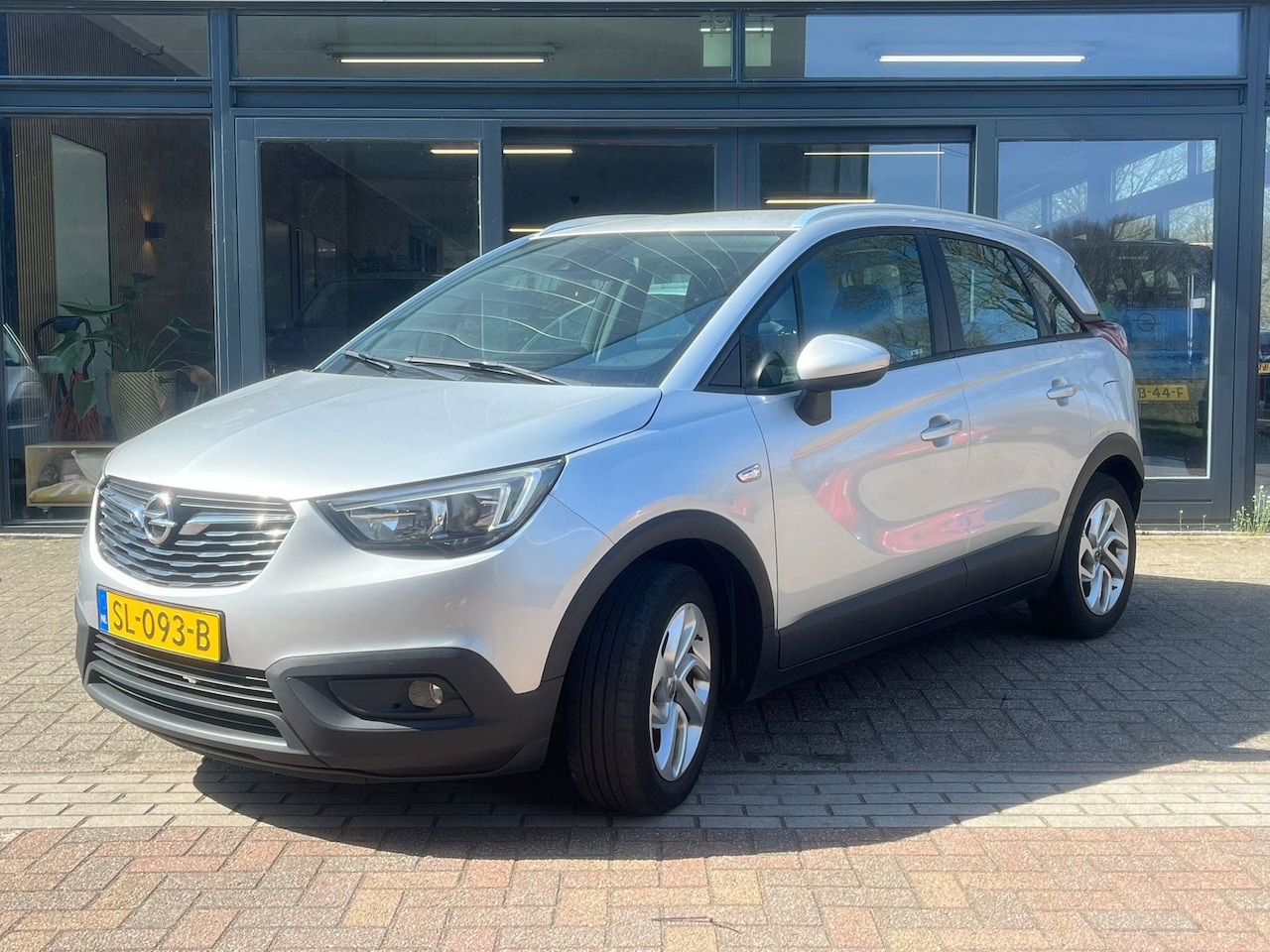 Opel Crossland X - 1.2 Online Edition | Cruise Control | Navigatie | Apple Carplay - AutoWereld.nl