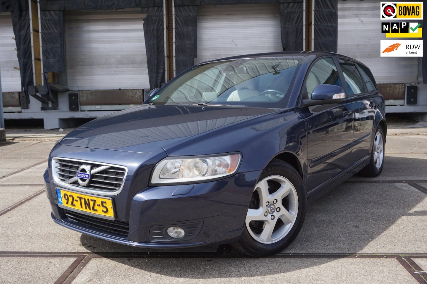 Volvo V50 - 1.6 D2 S/S Limited Edition 1.6 D2 S/S Limited Edition - AutoWereld.nl