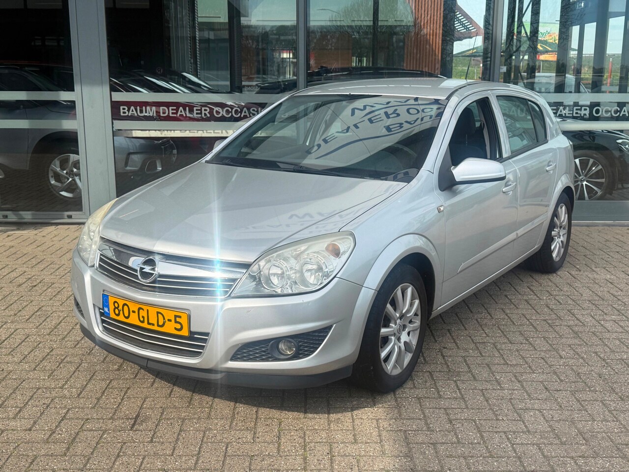 Opel Astra - 1.6 Temptation Airco Navi Pdc - AutoWereld.nl