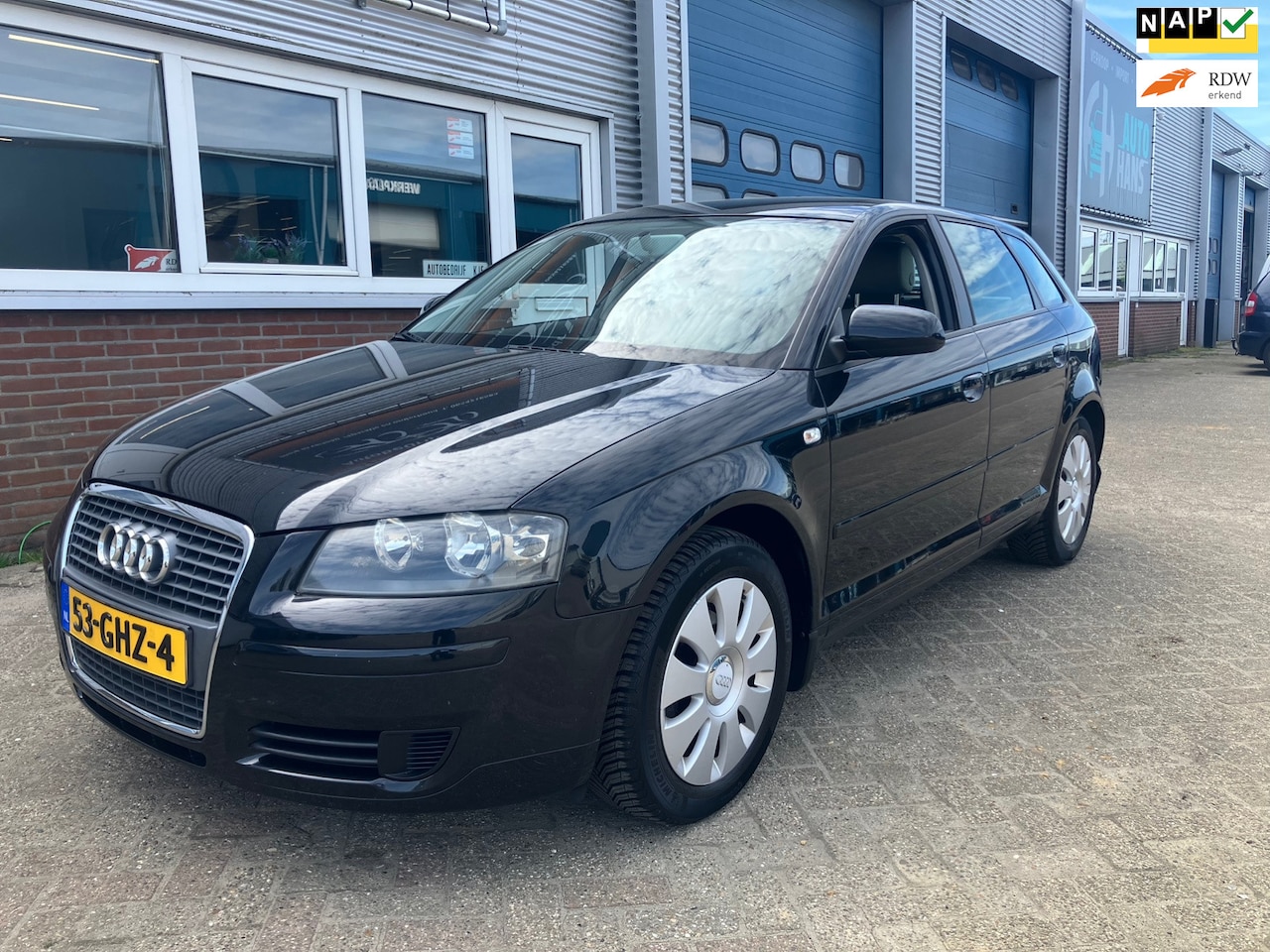 Audi A3 Sportback - 1.6 Attraction Business Edition Cruisse Clima - AutoWereld.nl
