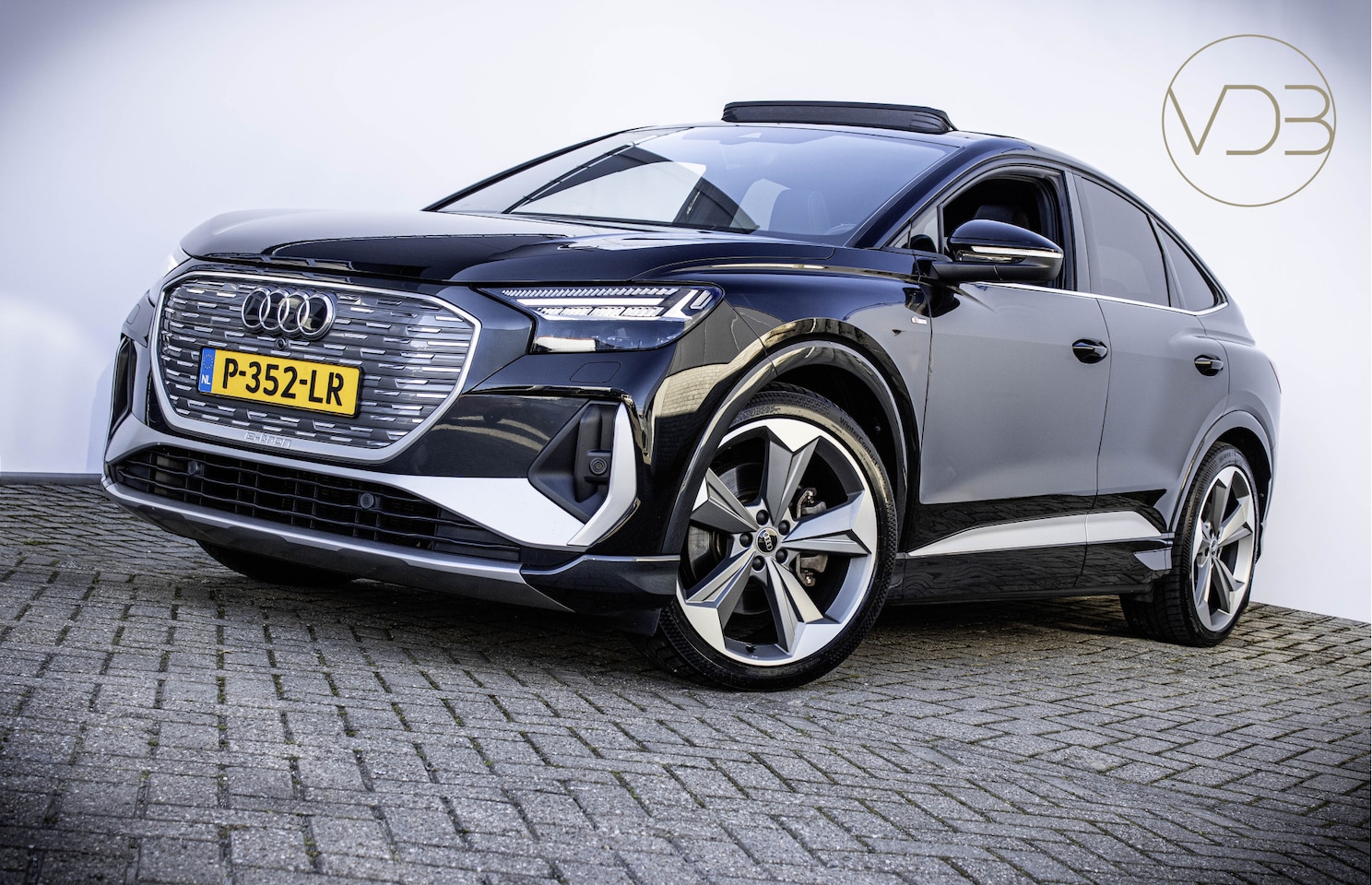 Audi Q4 Sportback e-tron - 50 299pk SOH 92% S-Line Competition PANO 21INCH SONOS - AutoWereld.nl