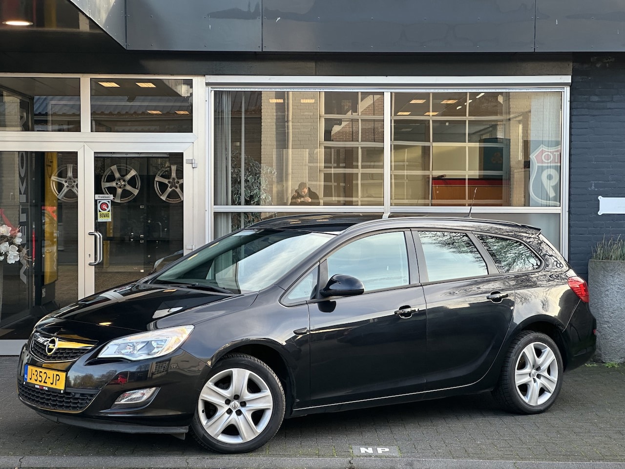 Opel Astra Sports Tourer - 1.4 Turbo Edition 1.4 Turbo Edition - AutoWereld.nl