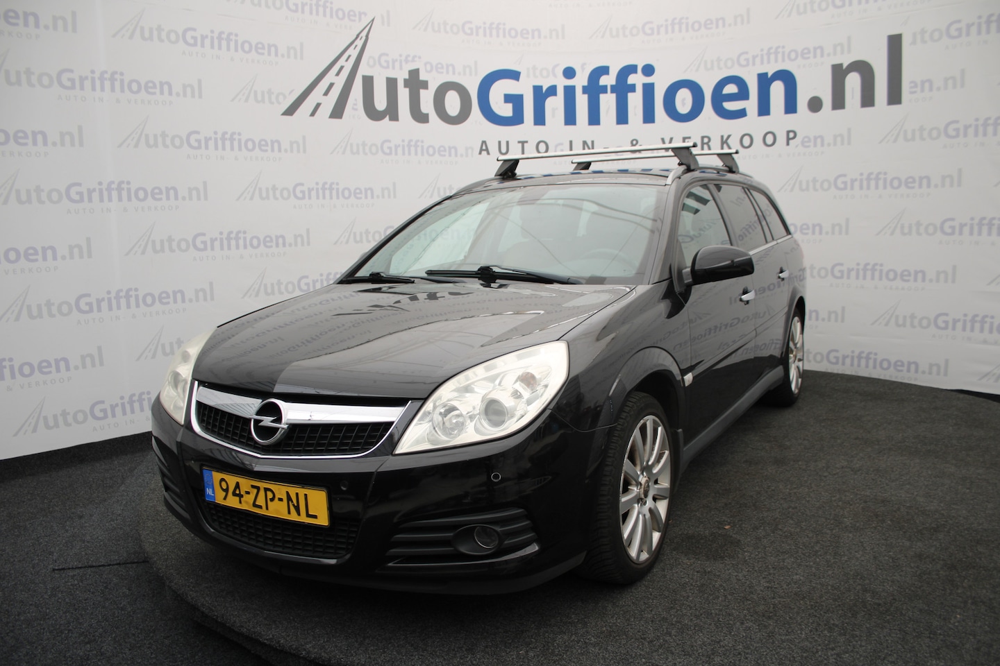 Opel Vectra Wagon - 1.8-16V Executive nette automaat met leer - AutoWereld.nl