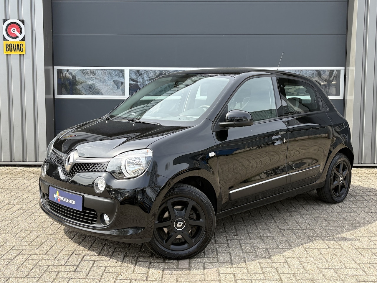 Renault Twingo - 0.9 TCe Intens 90 pk | Airco | Cruise Control | PDC | Garantie | Interesse? Bel of App naa - AutoWereld.nl