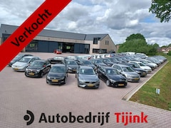 Volvo XC60 - 2.0 T5 Kinetic | Automaat | Trekhaak | Cruise | Parkeerhulp v+a | Navi |