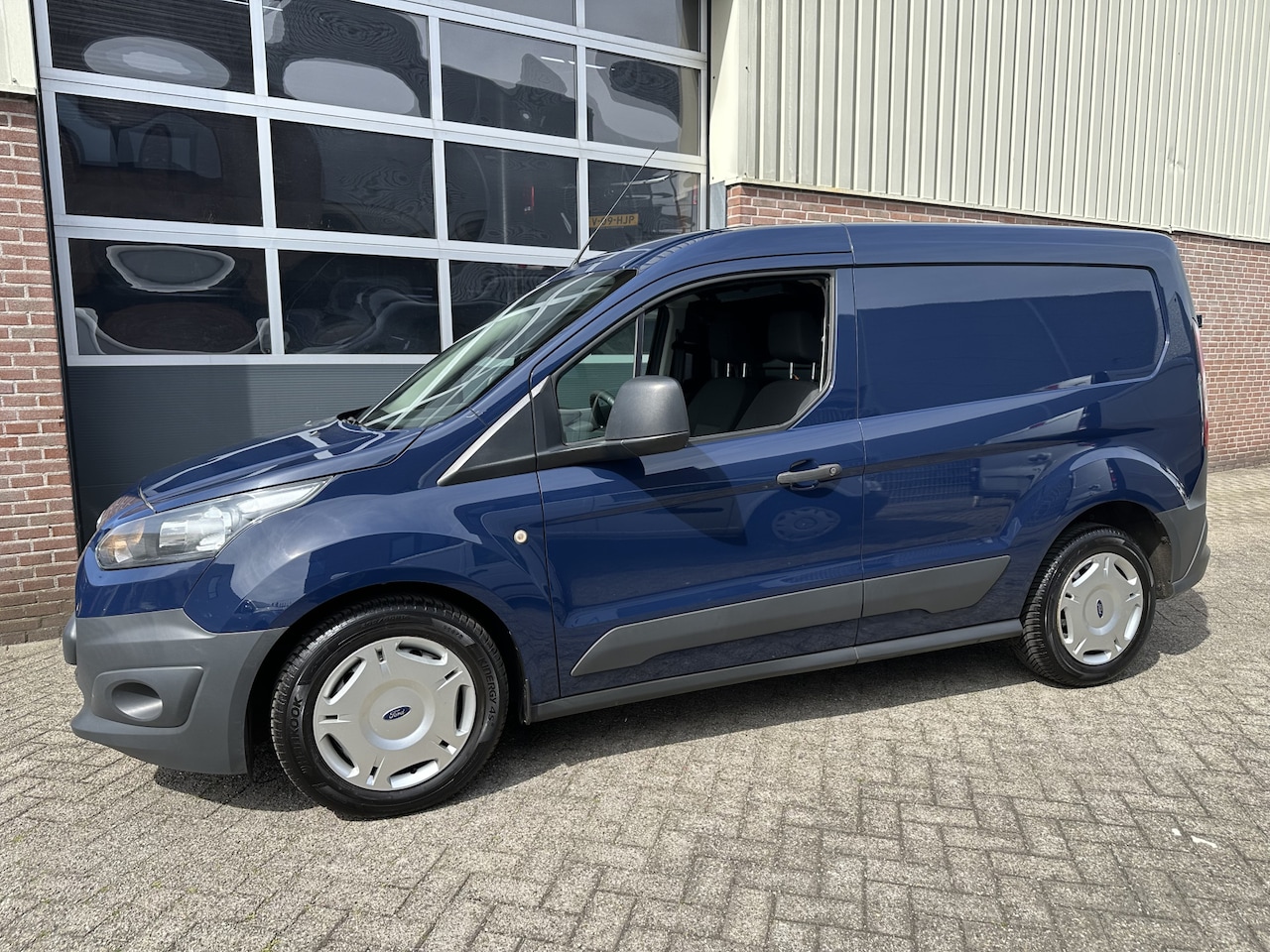 Ford Transit Connect - 1.6 TDCI L1 Economy Edition Airco,El ramen,Trekhaak - AutoWereld.nl