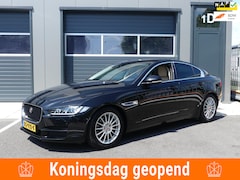 Jaguar XF Portfolio - XE / 2.0 D AUTOMAAT Leer Navi LMV PDC Camera Trekhaak NAP