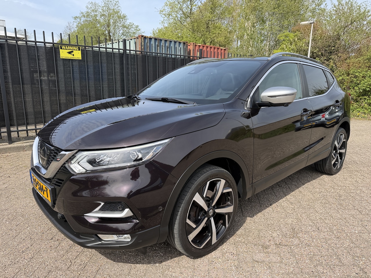 Nissan Qashqai - 1.2 Tekna + Leer/Bose/Cam/Pano/Clima/Stoelverw/Navi - AutoWereld.nl