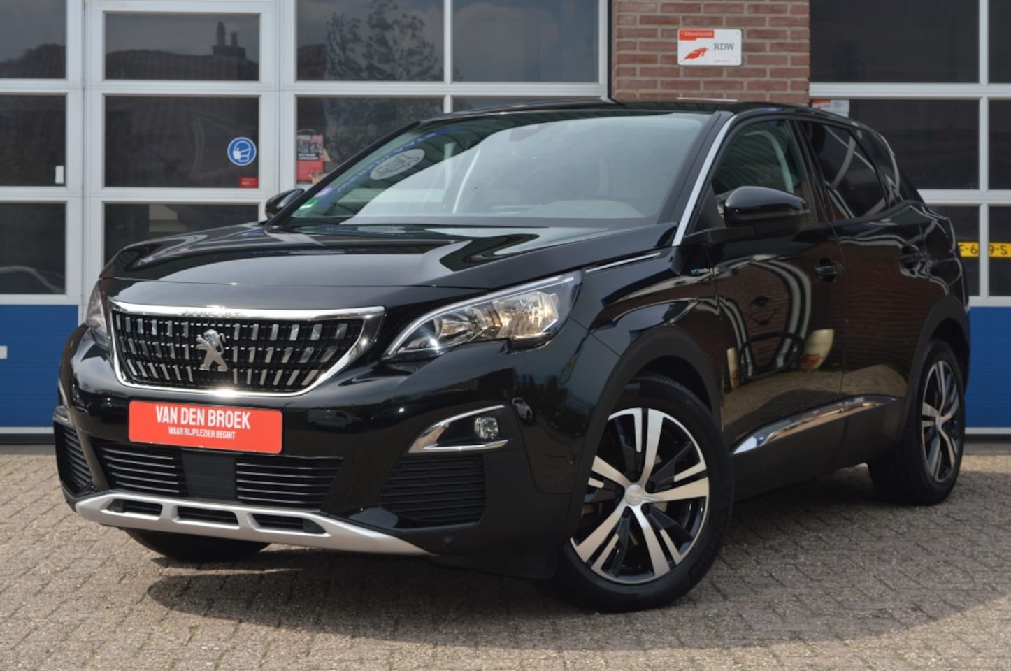 Peugeot 3008 - 1.6 HYbrid Allure | AUT - VRT.COCKPIT - AutoWereld.nl