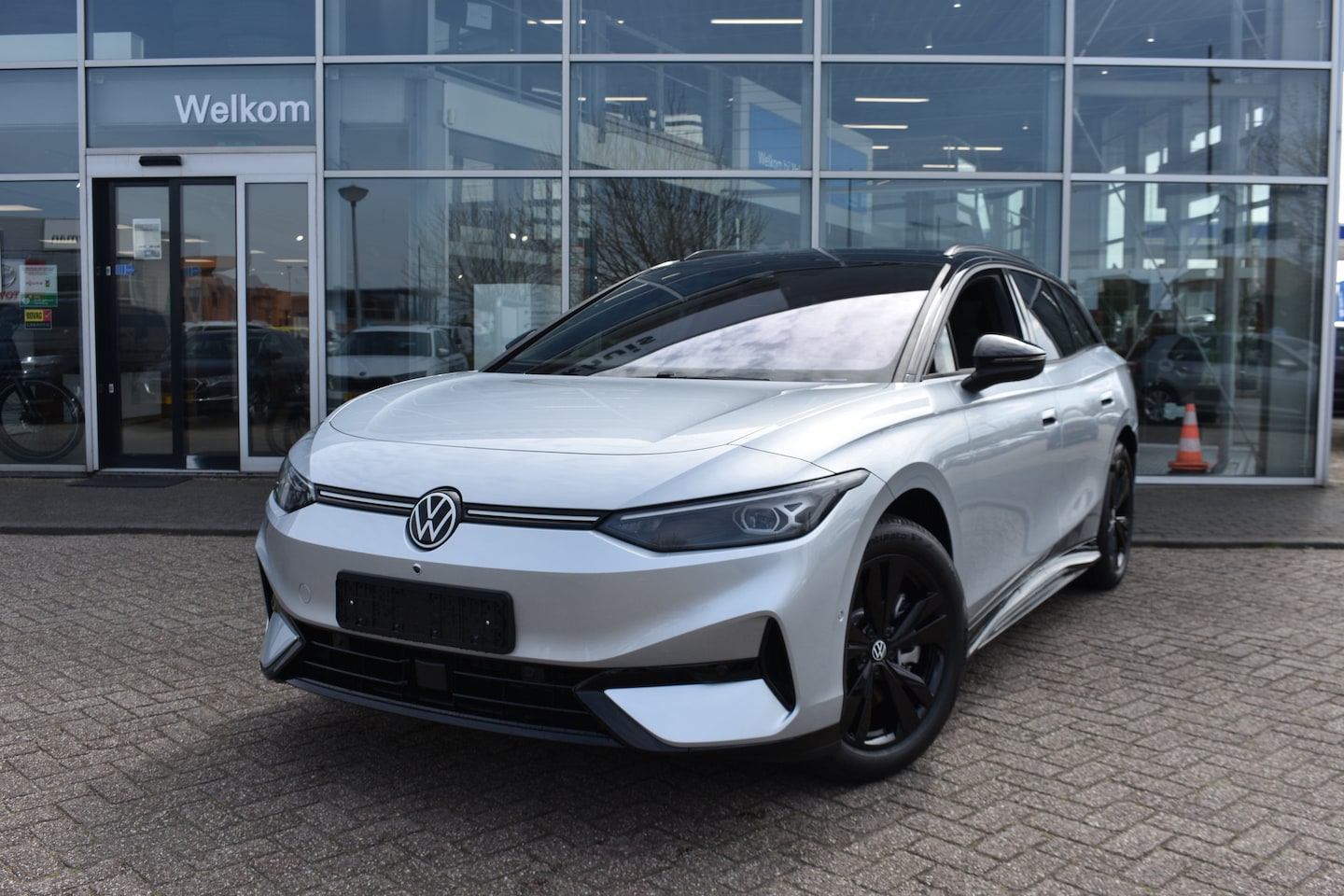 Volkswagen ID.7 Tourer - Limited Edition | Airconditioning automatisch, 2-zone (Climatronic) | Koplampverlichting L - AutoWereld.nl