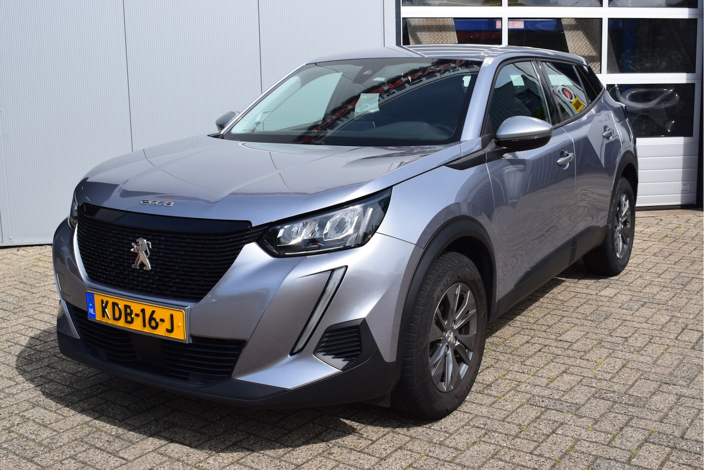 Peugeot 2008 - 1.2 Active Pack 130PK | Automaat | - AutoWereld.nl