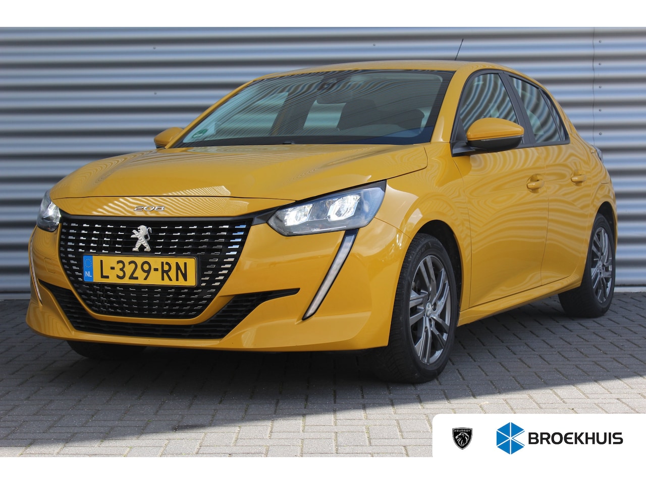 Peugeot 208 - 1.2 PURETECH 100PK ACTIVE PACK / NAVI / CLIMA / LED / PDC / 16" LMV / BLUETOOTH / CRUISECO - AutoWereld.nl