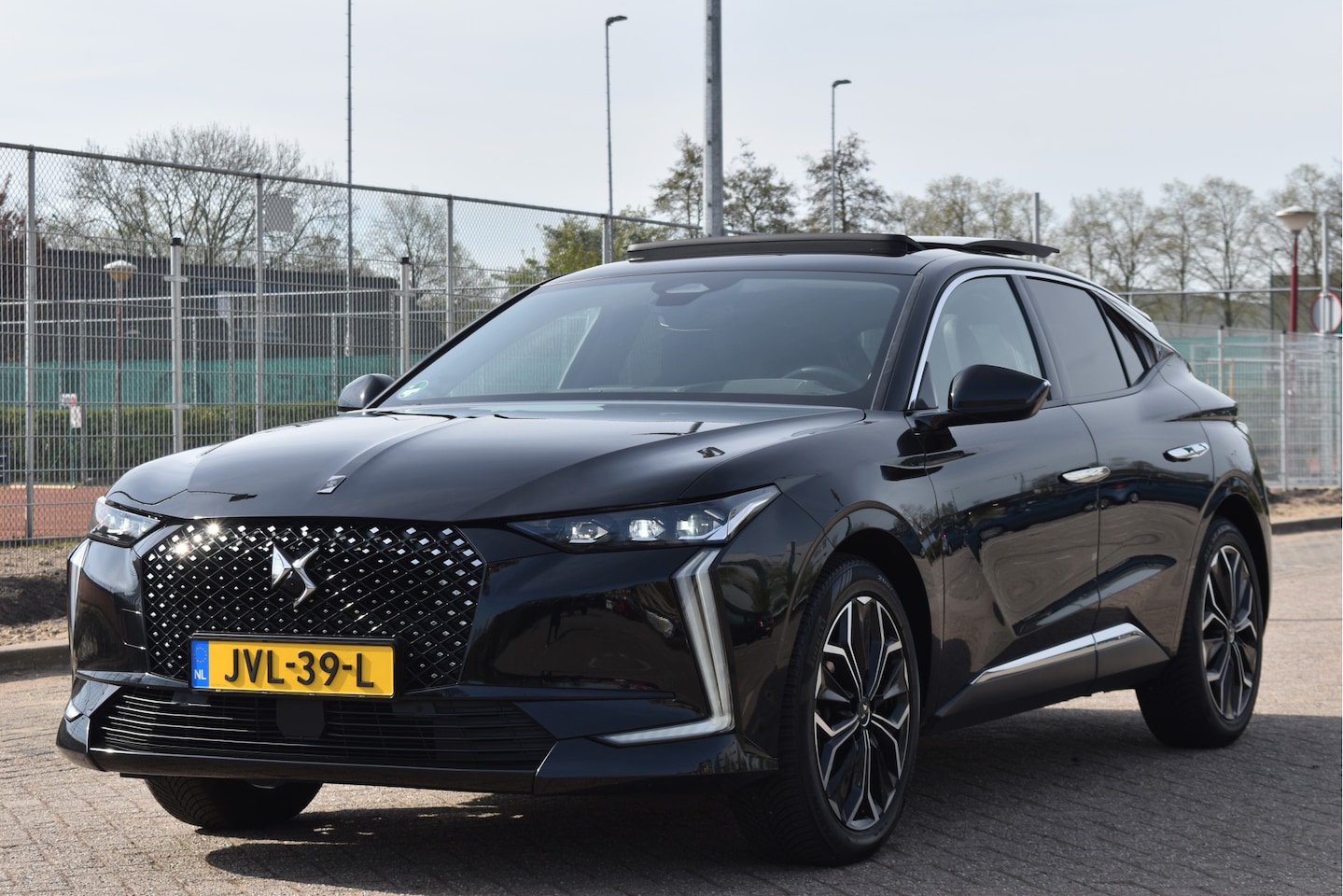 DS 4 - 1.2 PureTech ETOILE ,BOEKJES,NATIONALE AUTOPAS EN ONDERHOUDSHISTORIE - AutoWereld.nl