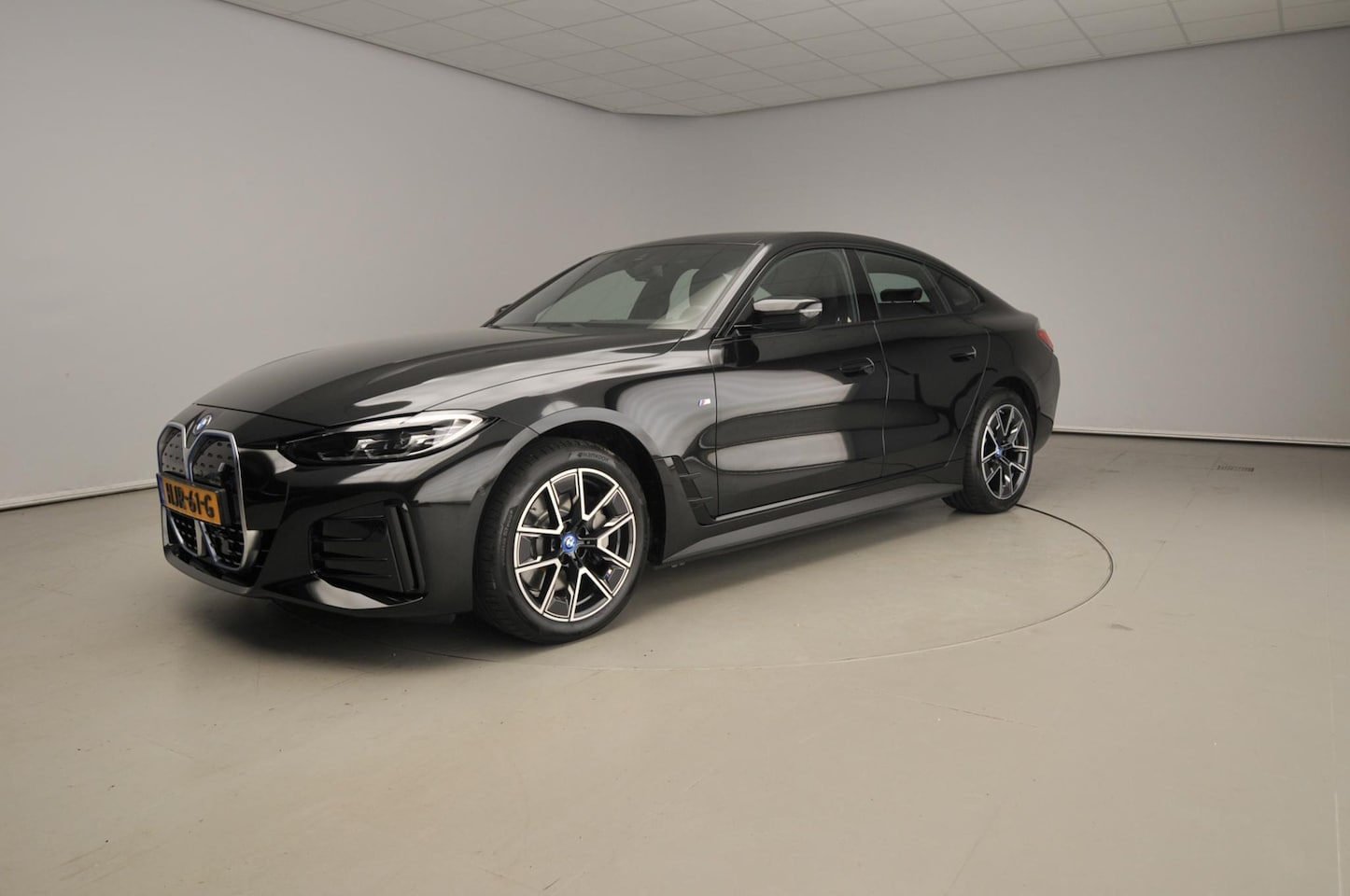 BMW i4 - Gran Coupe eDrive40 | M-Sportpakket | LED | Leder | Navigatie | Sportstoelen | Stoelverwar - AutoWereld.nl