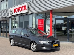 Volvo V70 - 2.0 D4 Momentum | in perfecte staat | Leder | Nav | trekhaak | E