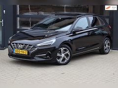 Hyundai i30 - 1.5 T-GDi MHEV Premium | Pano | Clima | Camera | Stoel/Stuur Verwarming | Navi | Cruise |