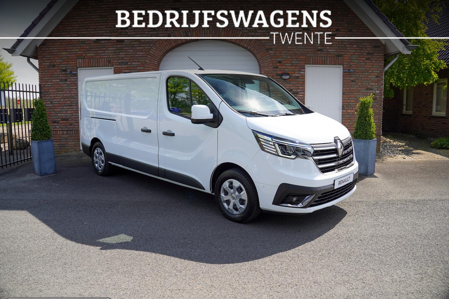 Renault Trafic E-Tech - T29 L2H1 Advance 52 kWh - AutoWereld.nl