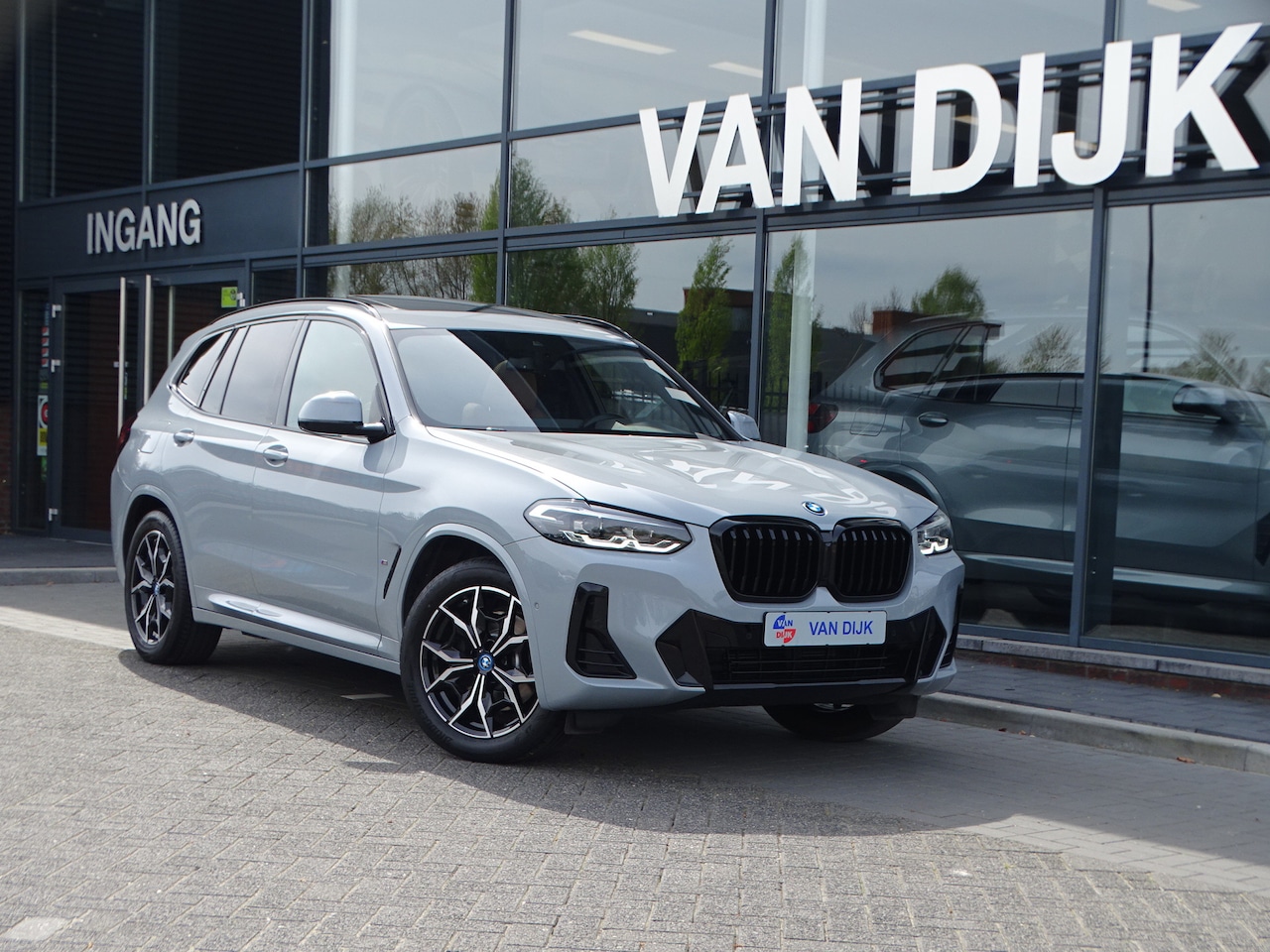 BMW X3 - xDrive30e M Sportpakket Pano.Dak Hifi Cockpit Pro Leder LED-koplampen 19''LM Velgen - AutoWereld.nl
