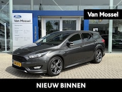 Ford Focus Wagon - 1.0 ST-Line | 140 PK | Stoel/stuur voorruitverwarming | Camera | PDC V+A | 18 inch LMV | D