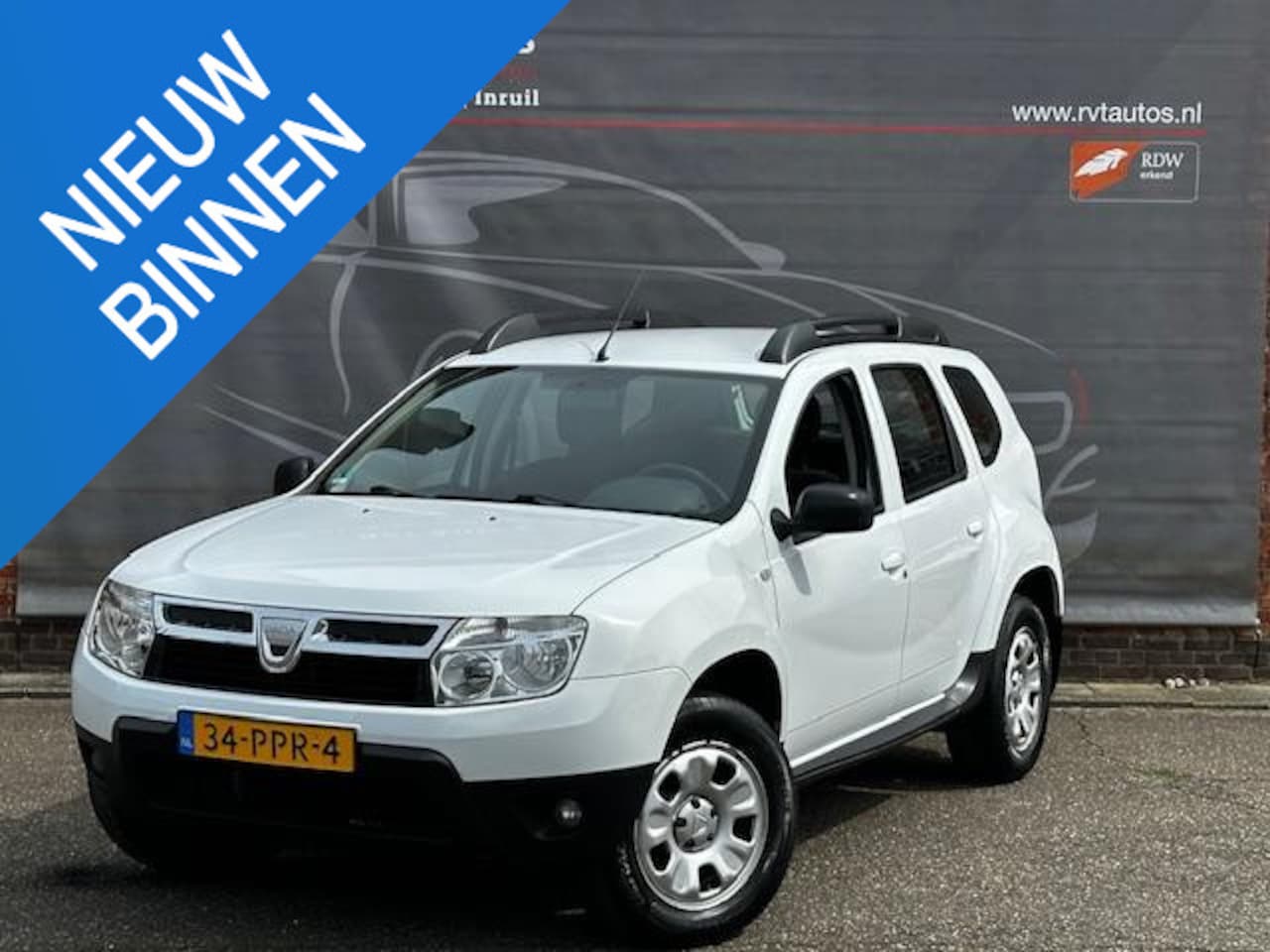 Dacia Duster - 1.6 Lauréate 2wd NAP,Bleutooth,Airco,Trekhaak,Garantie - AutoWereld.nl