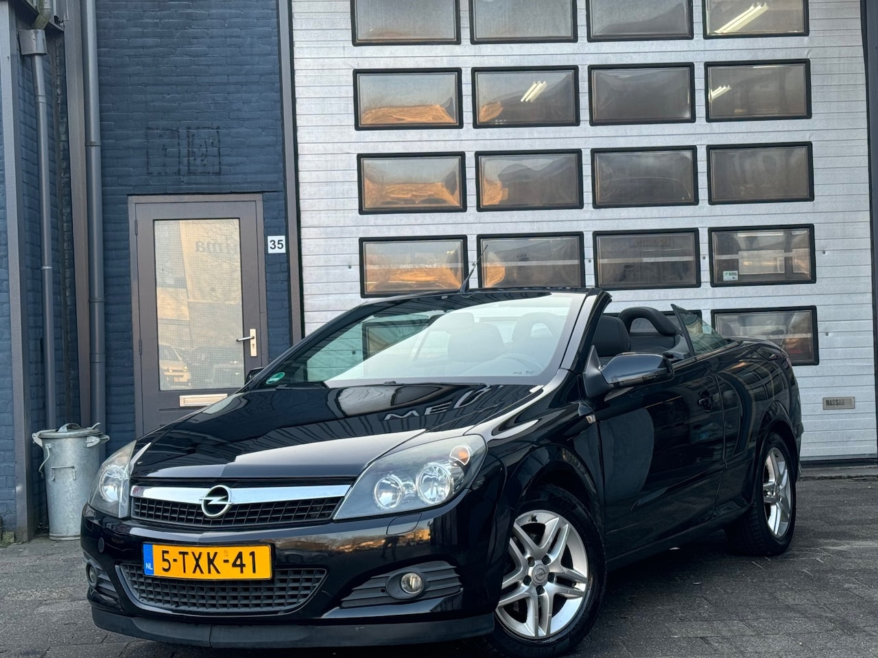 Opel Astra TwinTop - 1.6 Enjoy | Airco | LMV | Cabrio - AutoWereld.nl