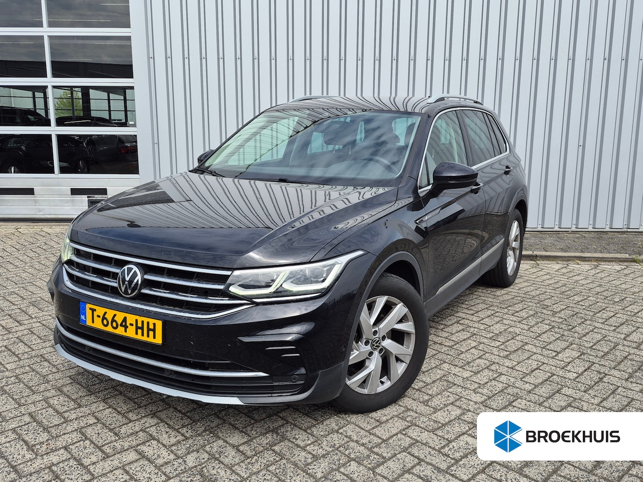 Volkswagen Tiguan - 1.5 TSI Elegance 150Pk DSG/AUTO | Achteruitrijcamera | Stoel/Stuurverwarming | Cruise cont - AutoWereld.nl