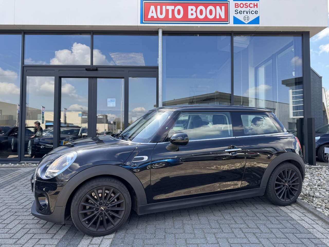 MINI Cooper - Mini 1.5 136PK CHILI APPCARPLAY/NAVI/PDC/17''JCW /S&S/MEDIA/BTA - 2 EIG./NL AUTO/KM=NAP - AutoWereld.nl
