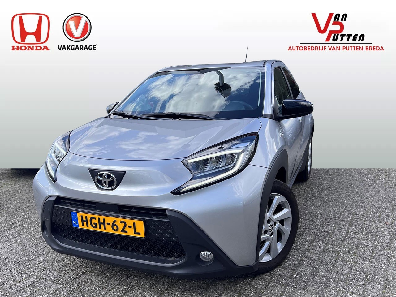Toyota Aygo X - 1.0 First Edtion Automaat | 1e eigenaar | Dealeronderhouden | Climate control | Adaptieve - AutoWereld.nl