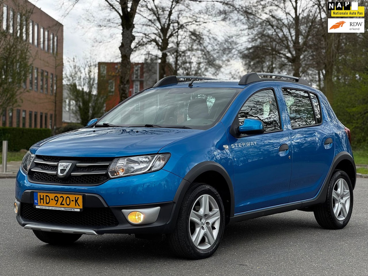 Dacia Sandero Stepway - 0.9 TCe Lauréate - AutoWereld.nl