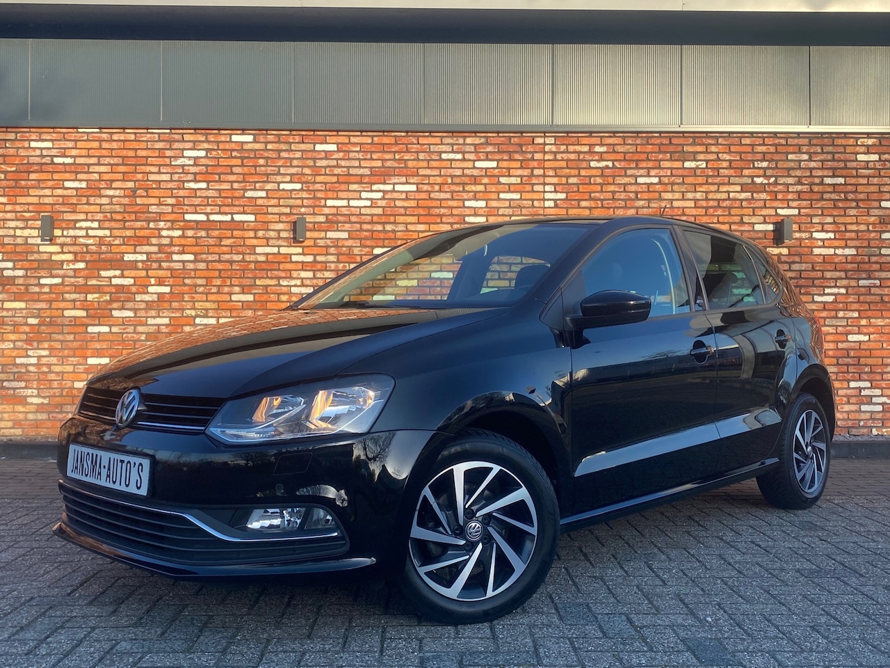 Volkswagen Polo - 1.2 TSI Highline Sound 5-Drs Automaat Carplay Clima Stoelverw Pdc Vol opties! - AutoWereld.nl
