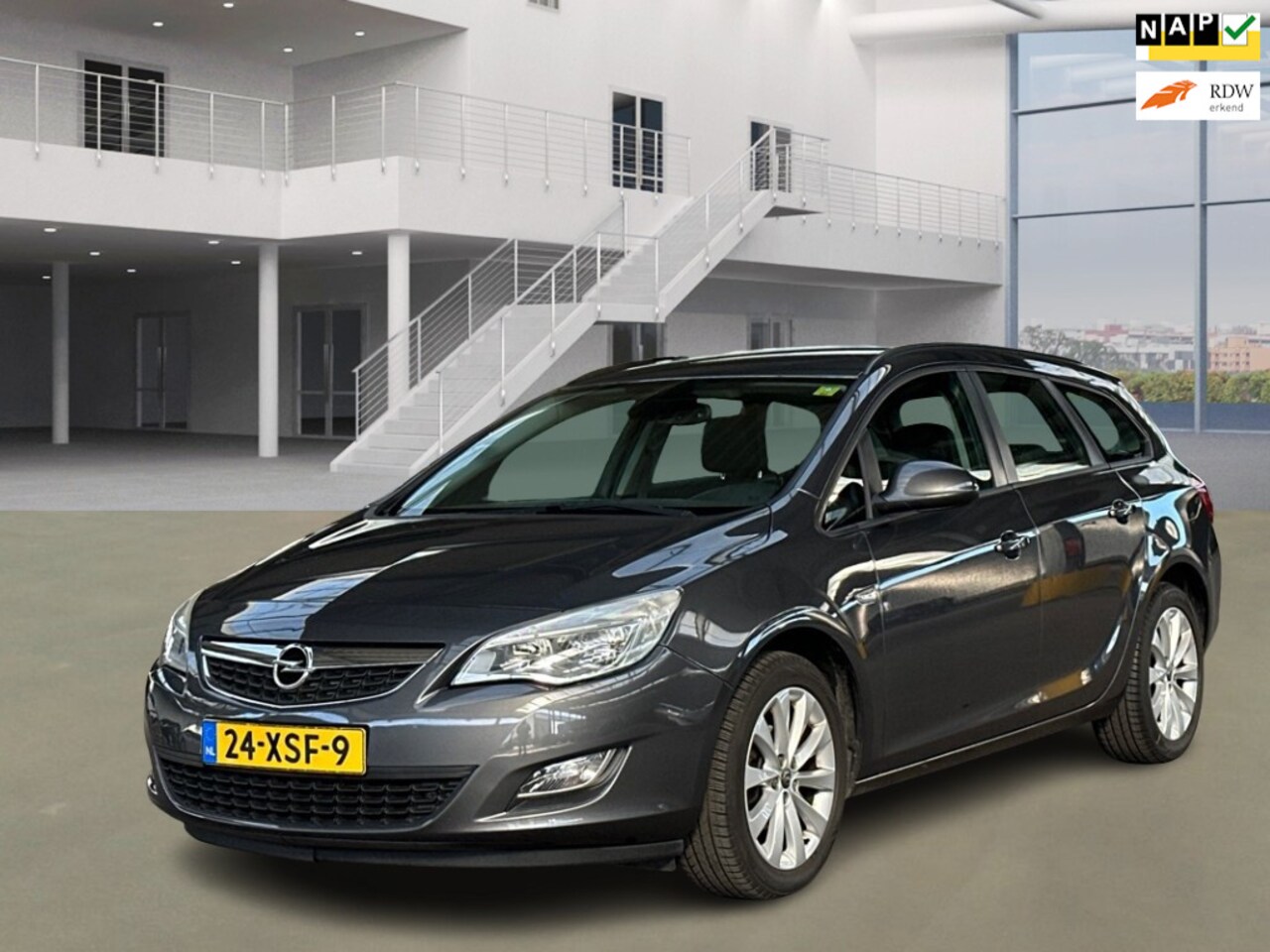 Opel Astra Sports Tourer - 1.4 Turbo Anniversary Edition 1.4 Turbo Anniversary Edition - AutoWereld.nl