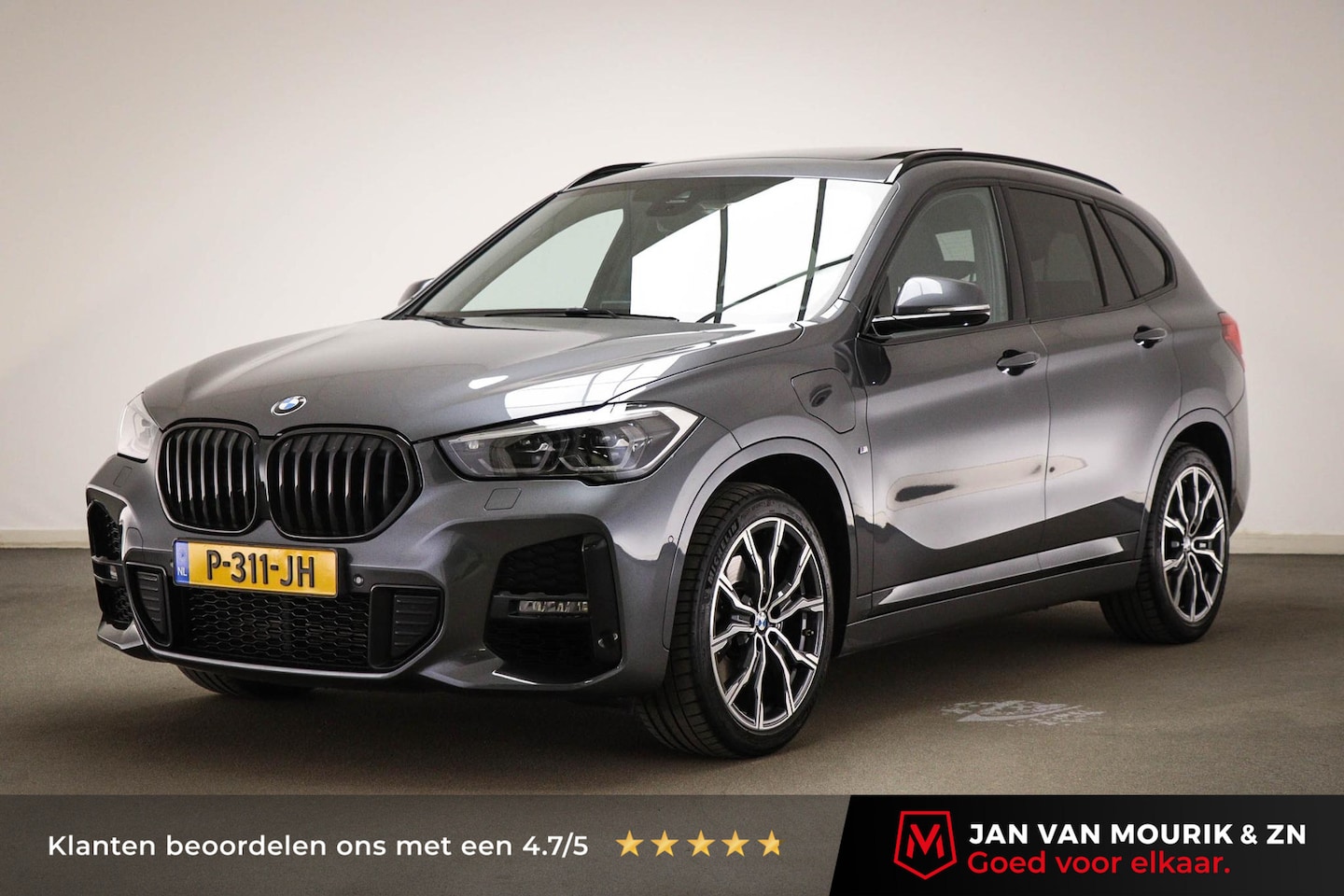 BMW X1 - xDrive25e M-Sport | LEDER | PANORAMADAK | HARMAN KARDON DAB | CAMERA | TREKHAAK - AutoWereld.nl
