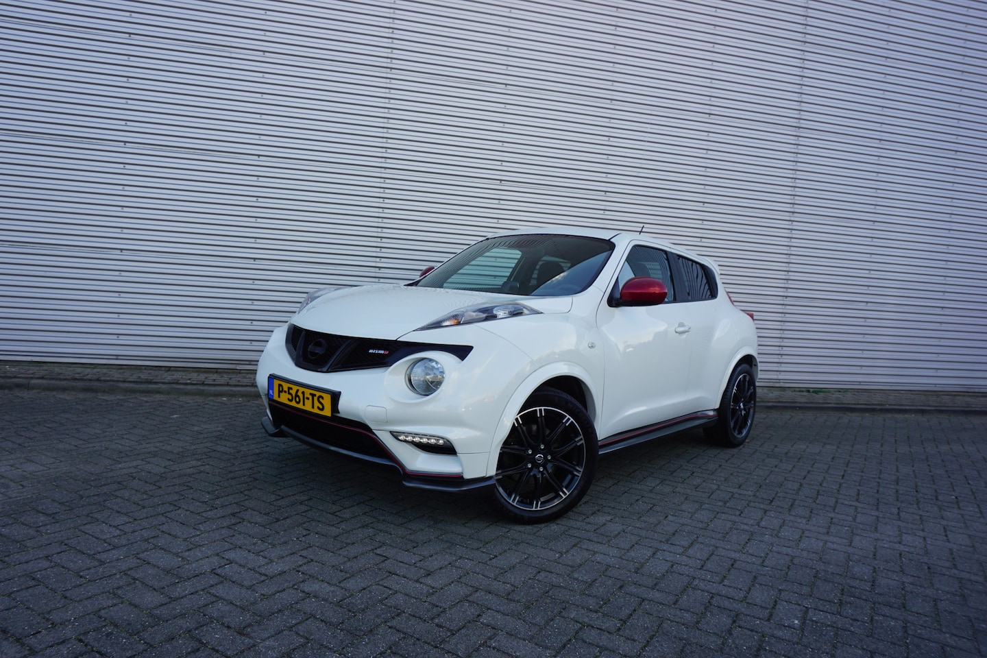 Nissan Juke - 1.6 Turbo NISMO Climate / Navi / Cruise / Elektr. ramen / Lm velgen - AutoWereld.nl