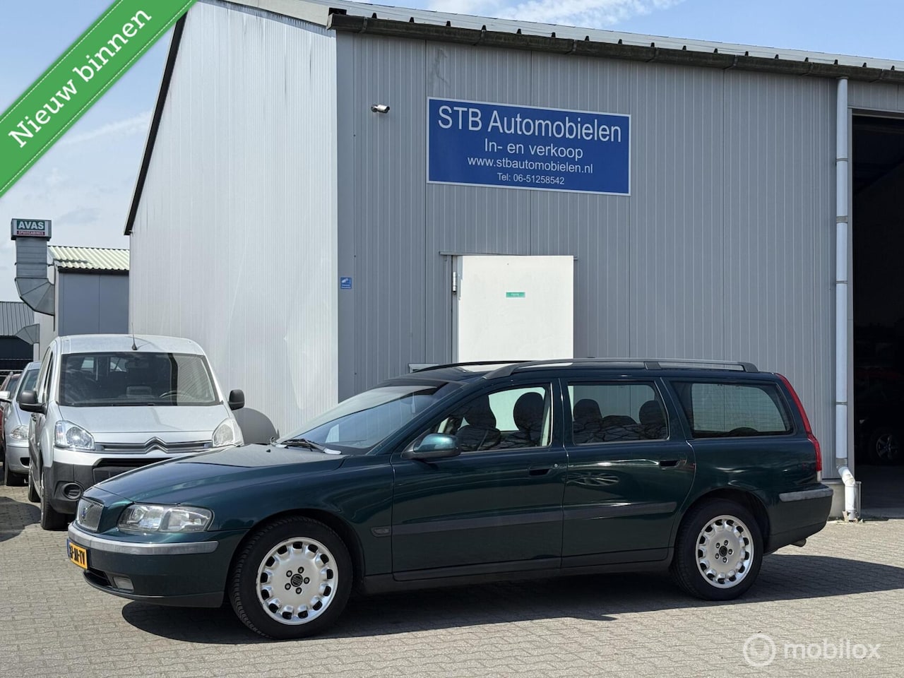 Volvo V70 - 2.4 Comfort Line 2.4 Comfort Line, LPG G3, Airco, Cruise - AutoWereld.nl