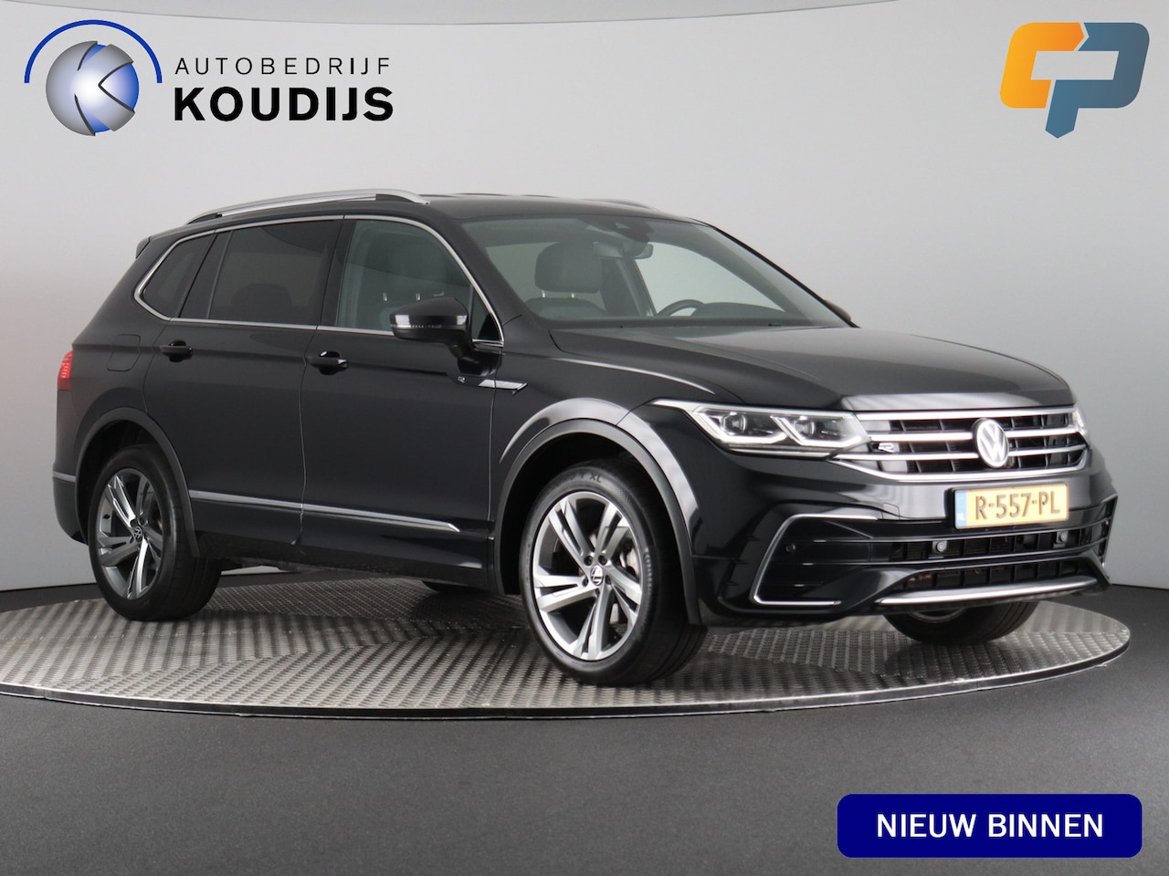 Volkswagen Tiguan Allspace - 1.5 TSI R-Line Business 1.5 TSI R-Line Business+ (NL-Auto / Elek. Trekhaak / Matrix / Camera / ACC) - AutoWereld.nl