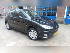 Peugeot 206 - 1.4 Forever