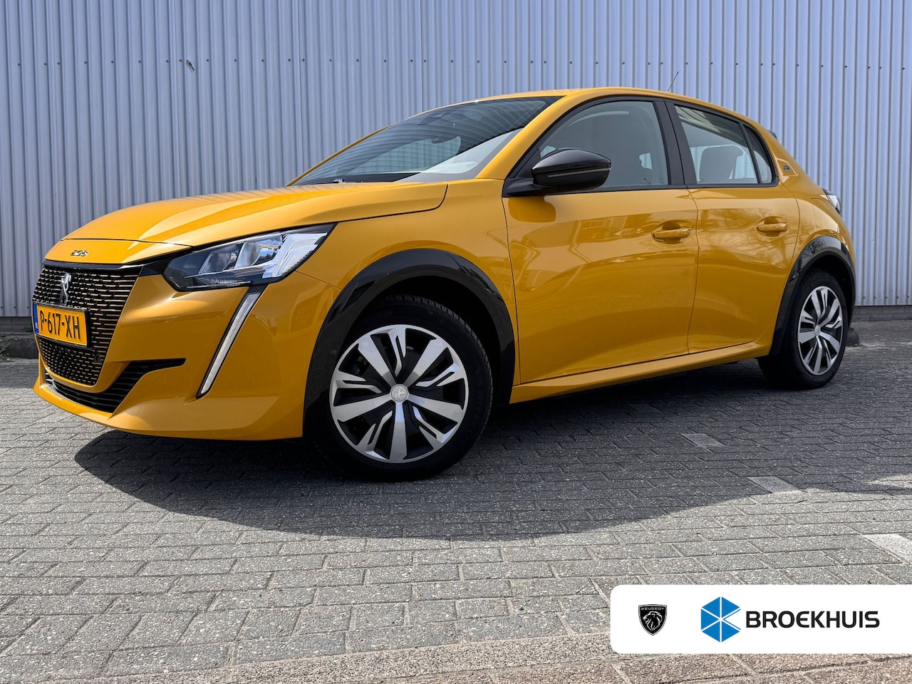 Peugeot e-208 - EV Active 50 kWh | All Season Banden | Stoelverwarming | Cruise Control | Navigatie | Appl - AutoWereld.nl