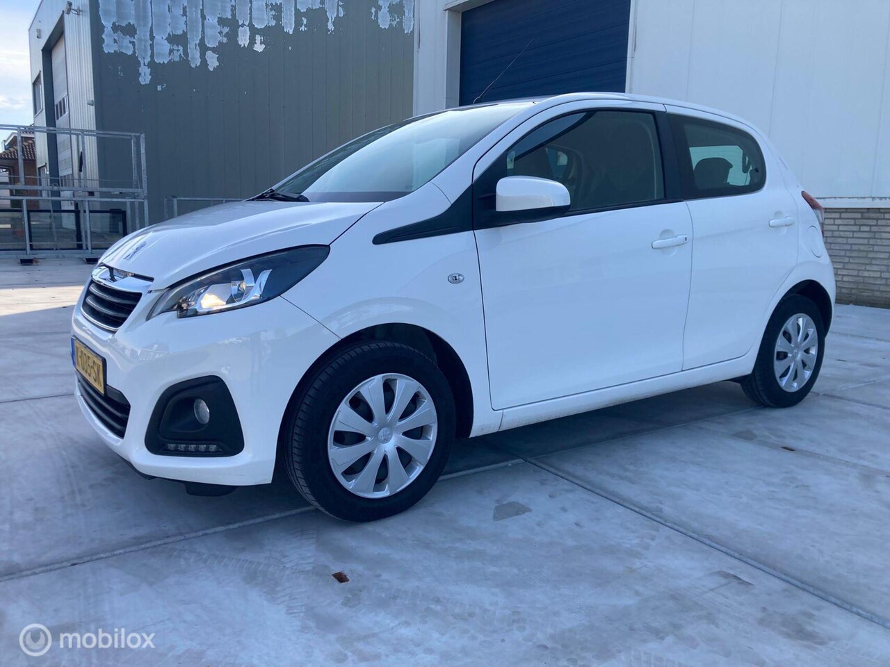Peugeot 108 - 1.0 e-VTi Active 5 deurs airco - AutoWereld.nl