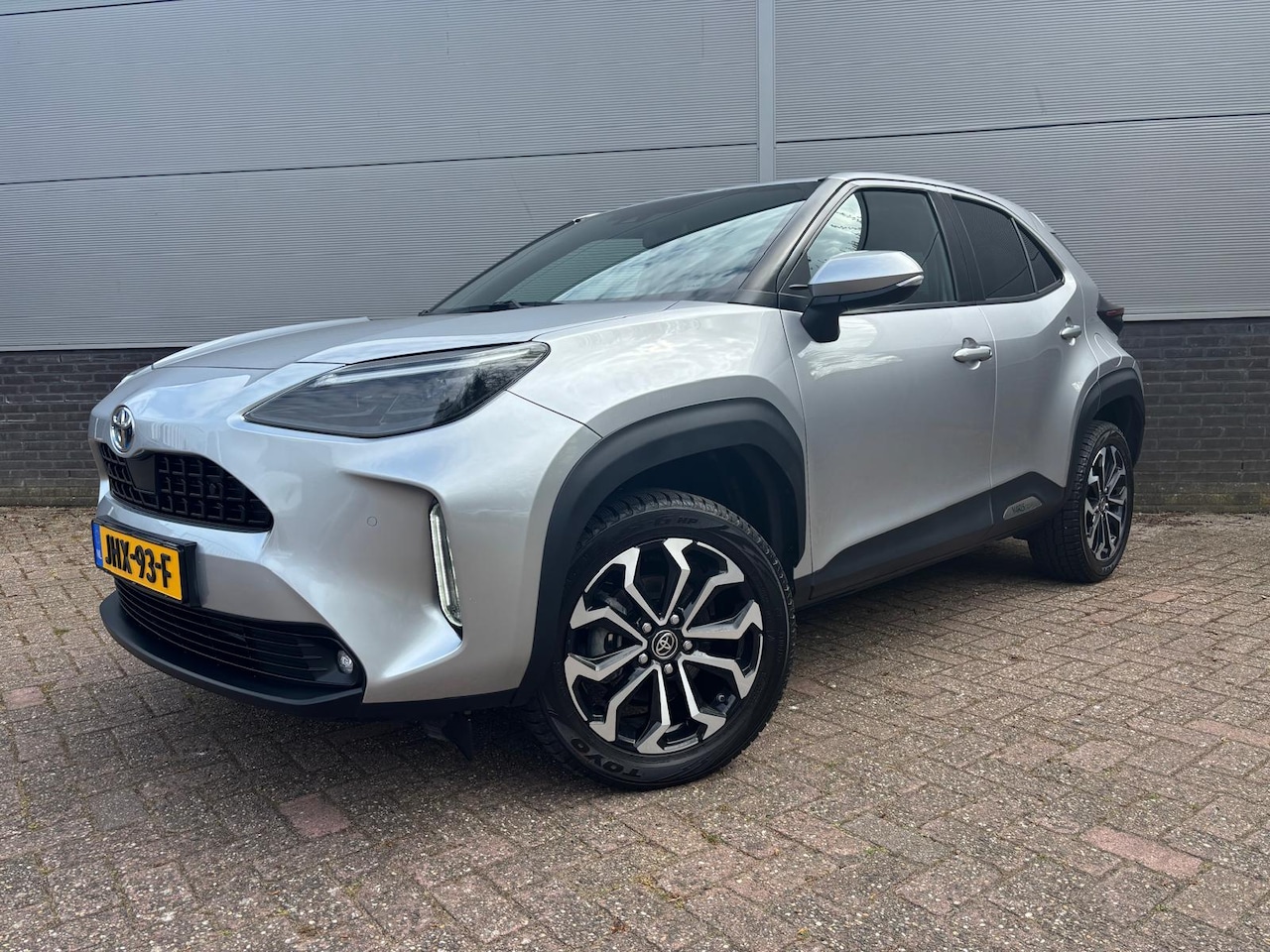 Toyota Yaris Cross - 1.5 Hybrid Dynamic Limited Stuur + Stoelverw. + parkeersensoren v+a - AutoWereld.nl