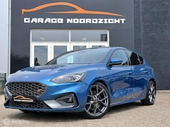 Ford Focus - 2.3 EcoBoost ST-3 280 PK Maandag tot Vrijdag van 9.00 tot 18.00 uur en Zaterdag tot 17.00