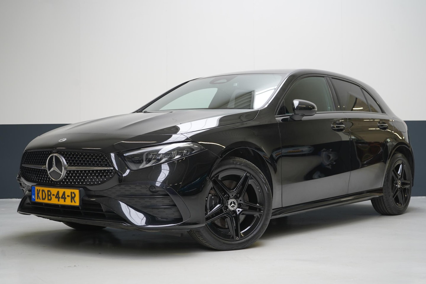 Mercedes-Benz A-klasse - 250 e AMG Line | SoH 96% | Sfeerverlichting | Navigatie | Black pakket | Sportstoelen - AutoWereld.nl