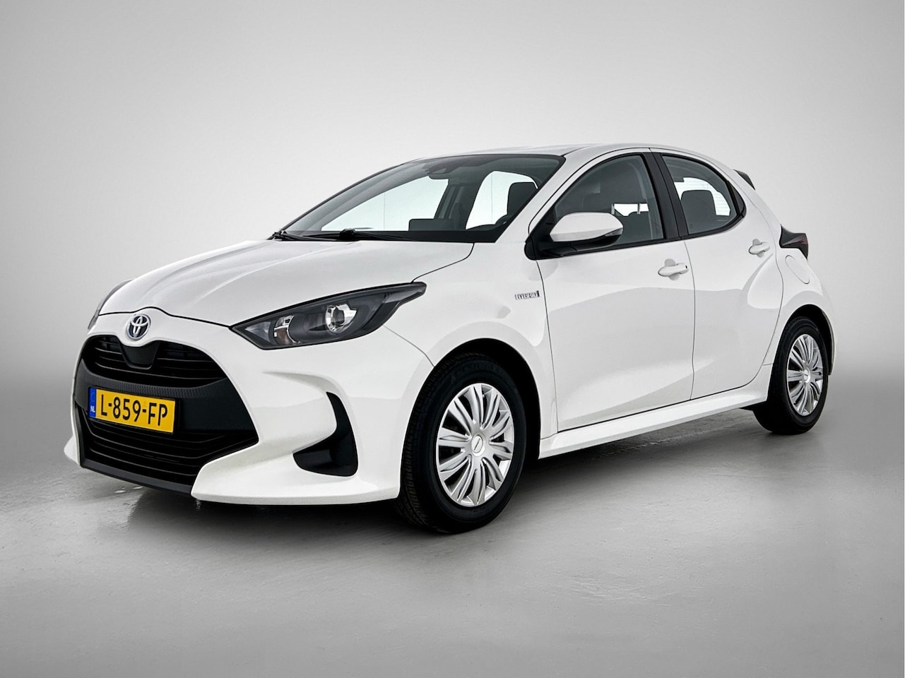Toyota Yaris - 1.5 Hybrid Active Leseman 11-4 - AutoWereld.nl