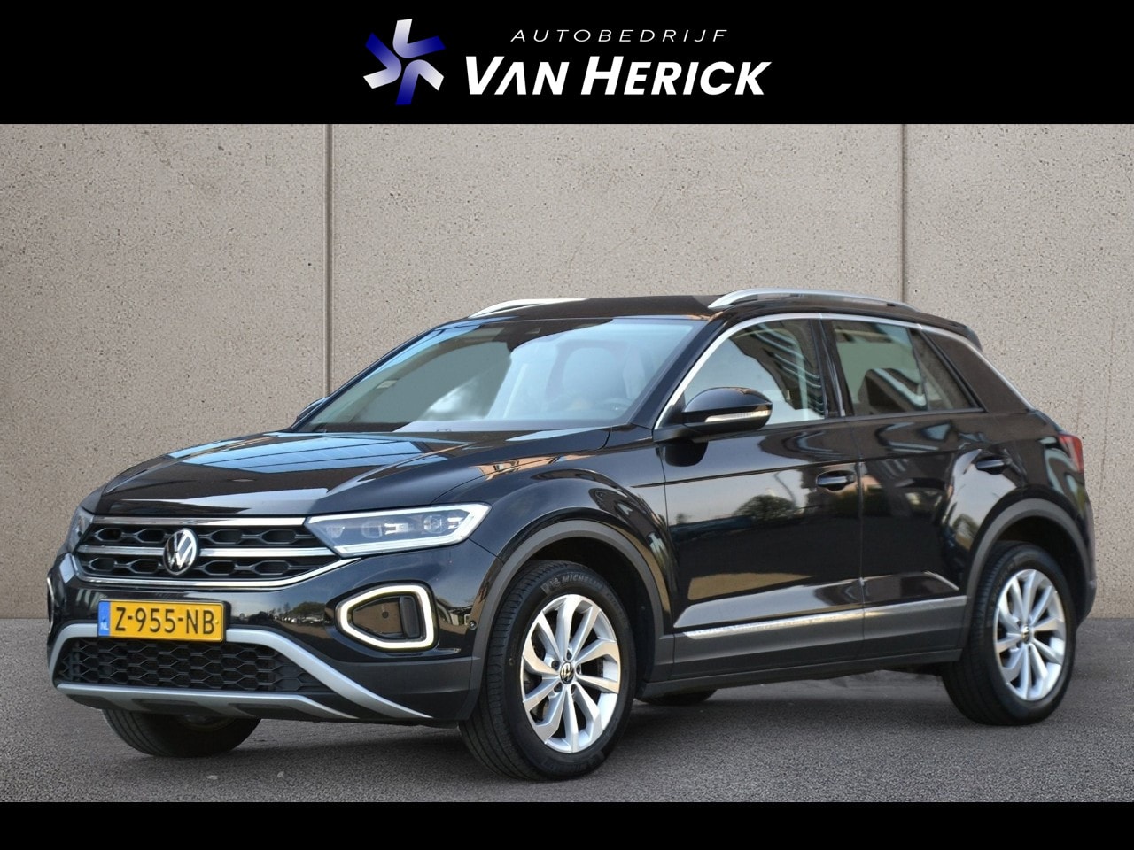 Volkswagen T-Roc - 1.5 TSI Style | Virtual Cockpit | IQ LED | ACC | Trekhaak - AutoWereld.nl