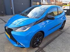 Toyota Aygo - 1.0 VVT-I-X SPECIALE UITVOERING NIEUWSTAAT 5 DEURS AIRCO NAVIGATIE CRUISE CONTROL