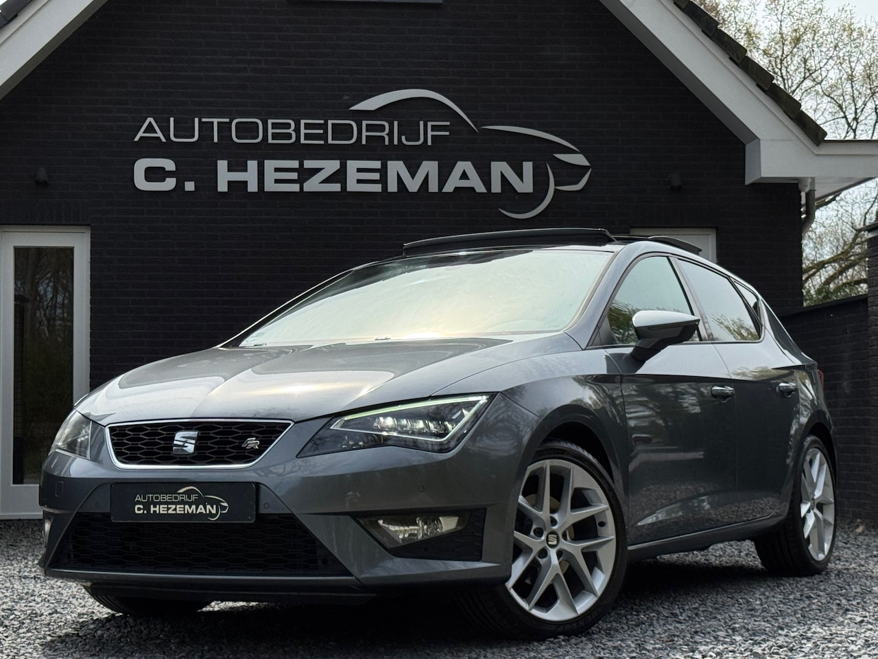 SEAT Leon - 1.4 Style 1E EIGENAAR PANORAMADAK FULL LED 18'' LMV CRUISE CONTROL - AutoWereld.nl