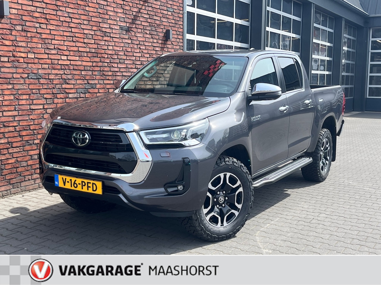 Toyota HiLux - AchteruitrijCam./Adapt.Cruise/PDC/LED/DAB/Clima/AppConnect/StoelVerw. - AutoWereld.nl